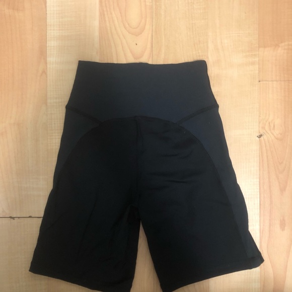 Aerie shorts - Picture 2 of 2